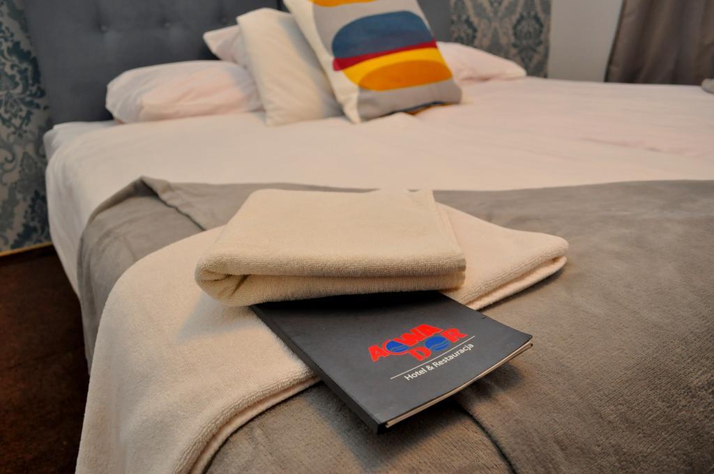 Acwador Hotel Pleszew Exterior foto